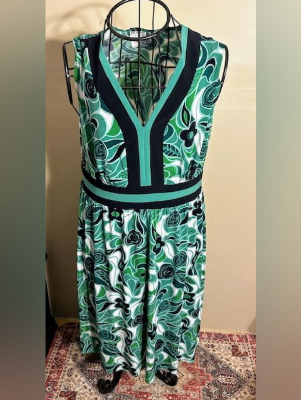 size 12  womens pretty dress maxi party floral pretty black green  long twelve